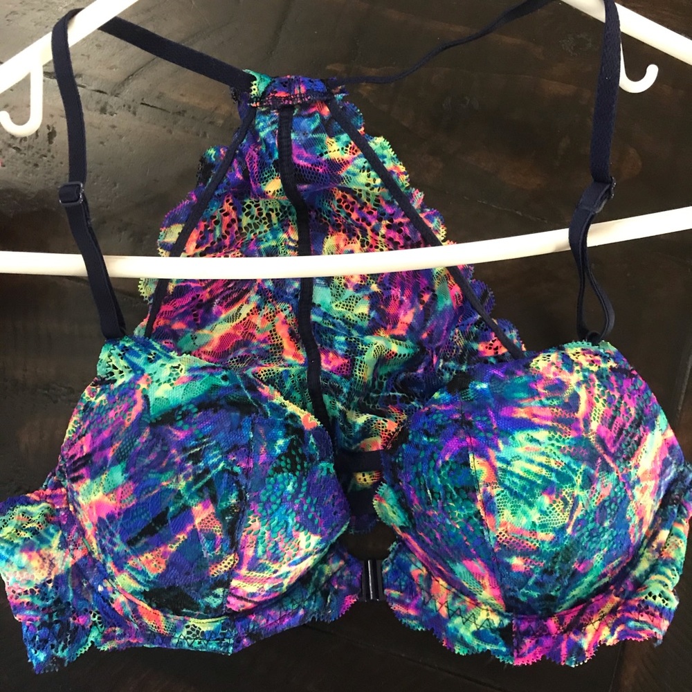 PINK front close bra